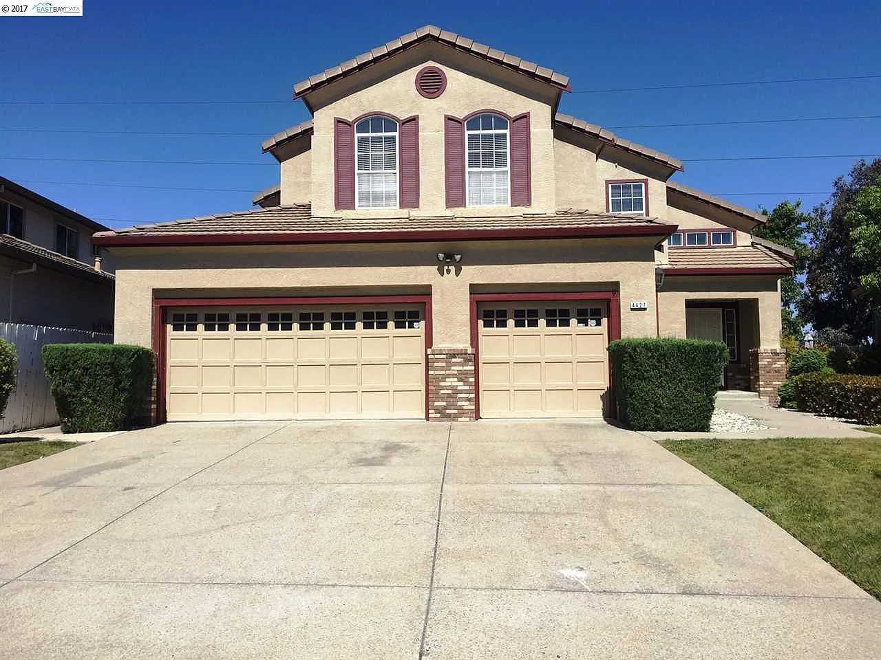 4427 Horseshoe Cir photo 1