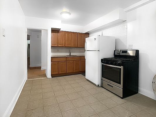 3rd image of 25-20 73rd St Floor 1