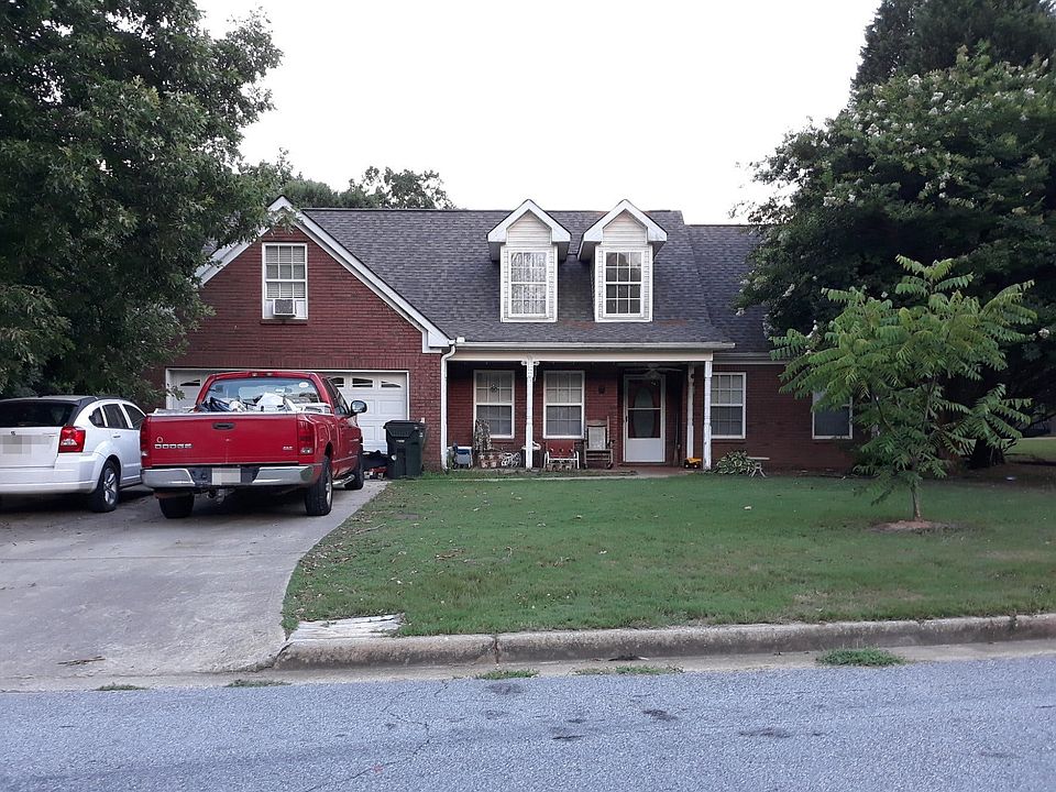 1st image of 10 Wentworth Dr