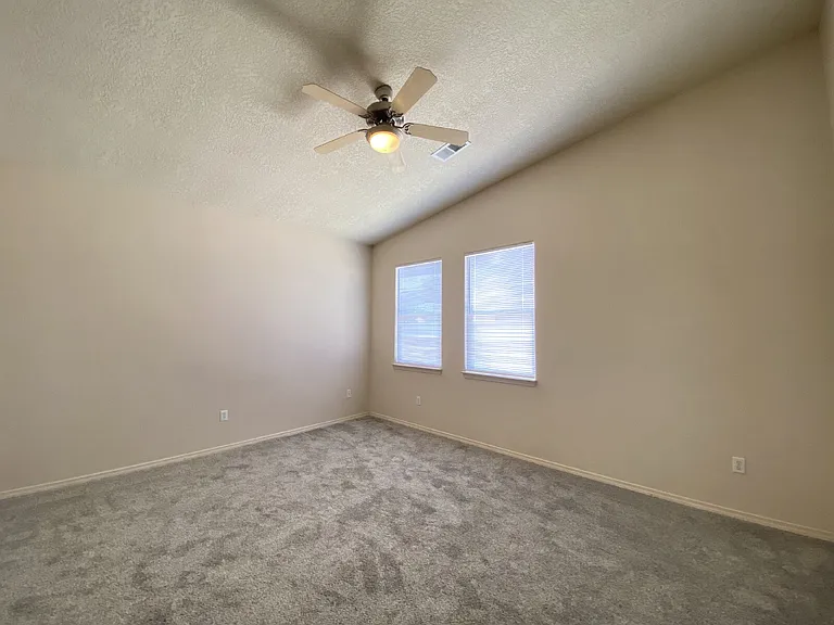 1613 Veridian Dr SE — Photo 14