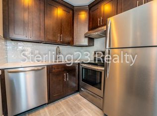 2315 29th St #1R, Astoria, NY 11105