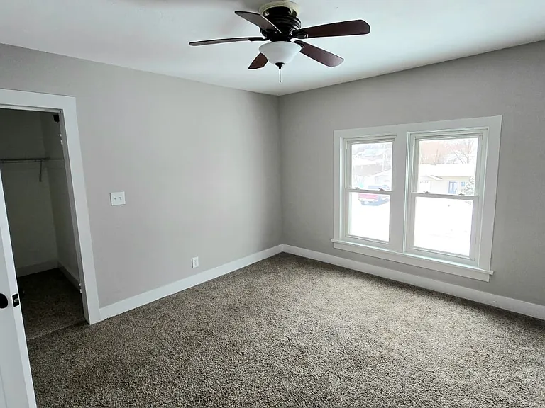 Bedroom 2 (2nd floor)
