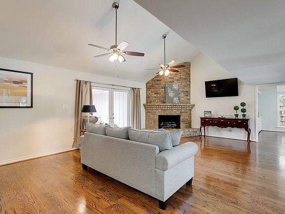 5th image of 9419 Dove Meadow Dr
