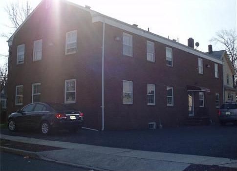 2nd image of 663 Raritan Rd
