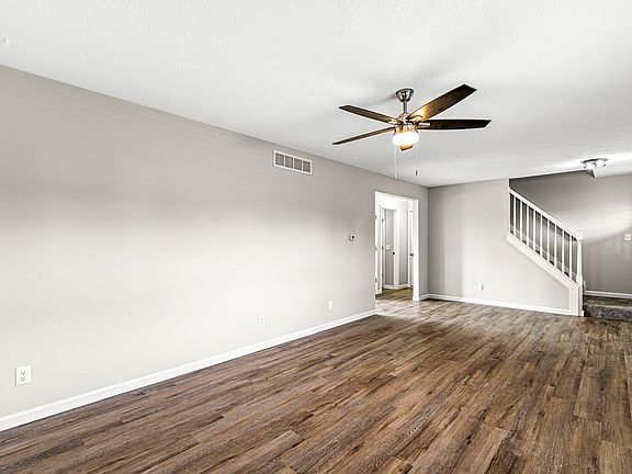4th image of 1311 White Blossom Dr