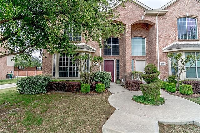 1st image of 389 Ivan Dr
