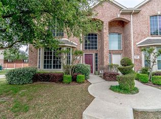 389 Ivan Dr, Lewisville, TX 75067