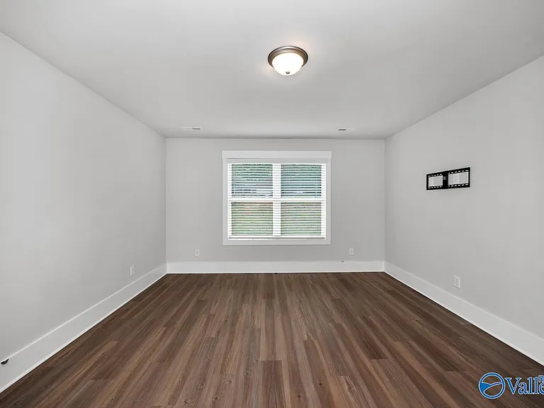 100 River Springs Ct — Photo 17