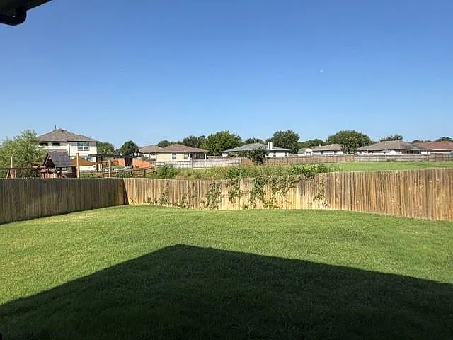 101 Lbj Ln — Photo 19
