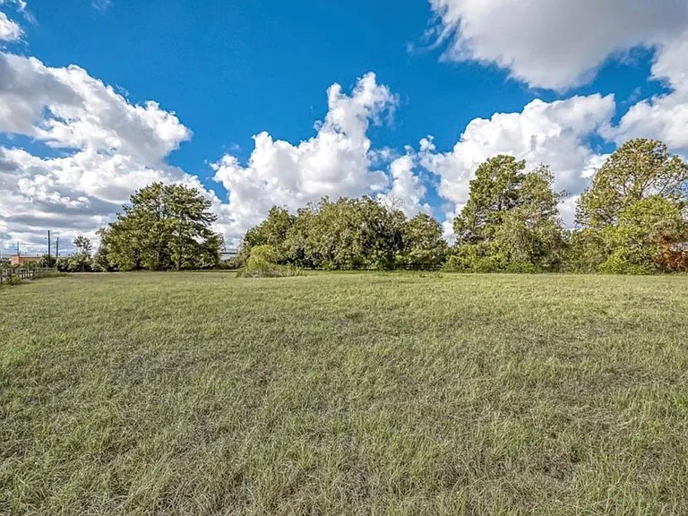 17303 Swansbury Dr — Photo 15