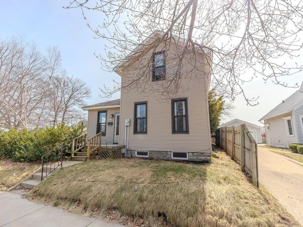 213 1st Ave, Manistee, MI 49660