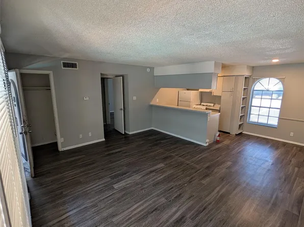 101 E 33rd St APT 102, Austin, TX 78705