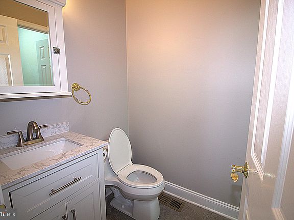 5th image of 2919 Ritchie Ave