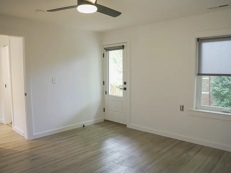 407 Green Springs Ave S — Photo 9