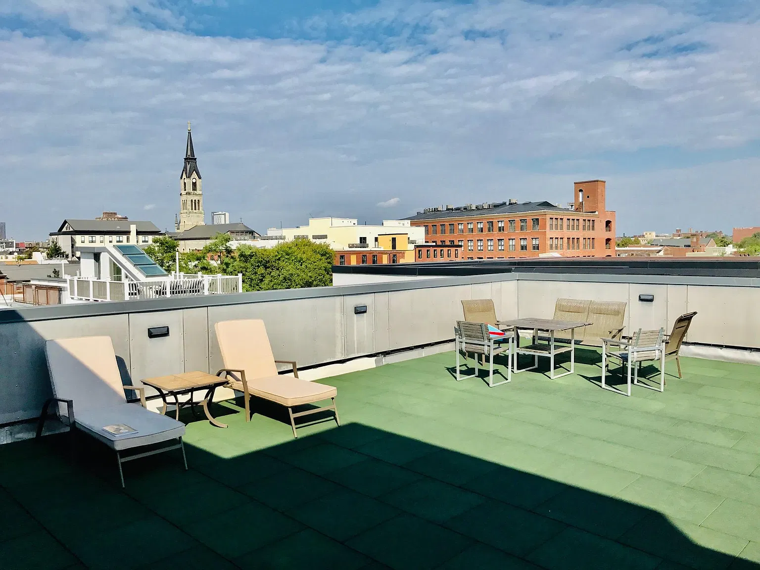 1 bed, 720 sqft, $1,800 — Photo 3