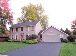 230 Woodmill Dr, Rochester, NY 14626