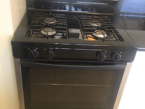 5th image of 225 Union Pl APT 10