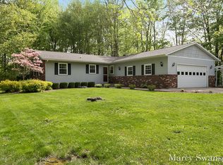 11488 Woodgate Dr NW, Grand Rapids, MI