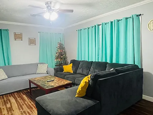 1709 Gandy St Photo 1