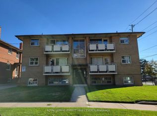 149 Alderbrae Ave #1-06, Toronto, ON M8W 4K2