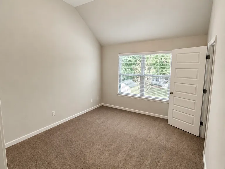 609 Angel Oak Ln — Photo 20