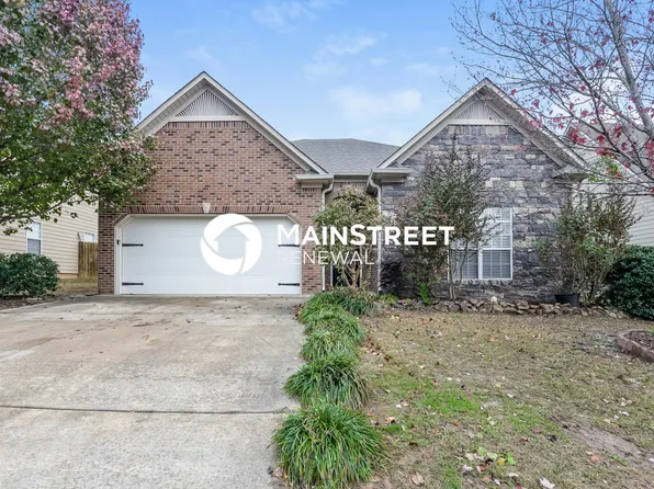 2028 Kerry Cir, Calera, AL 35040
