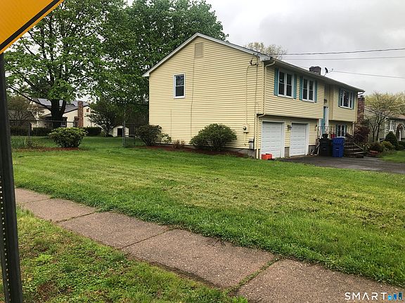 3rd image of 862 Pleasant Valley Road