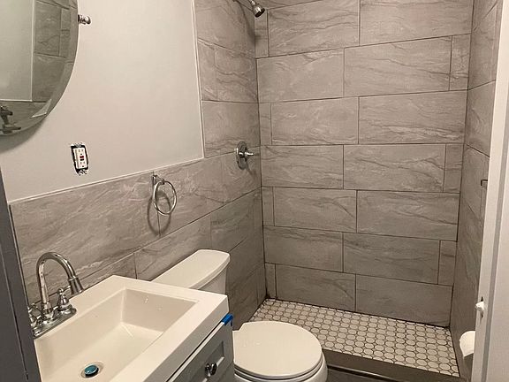 5th image of 10017 Avenue N