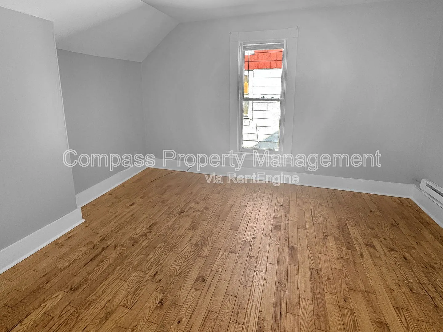 3 bed, 1.0 bath, 1000 sqft, $1,325 — Photo 4