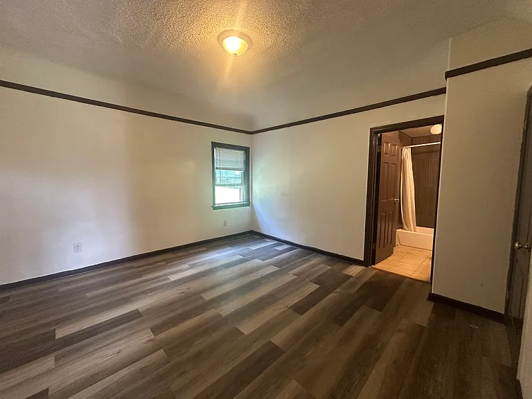 8807 E 47th St — Photo 11