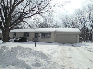 1340 Shawnee Rd, Bourbonnais, IL 60914