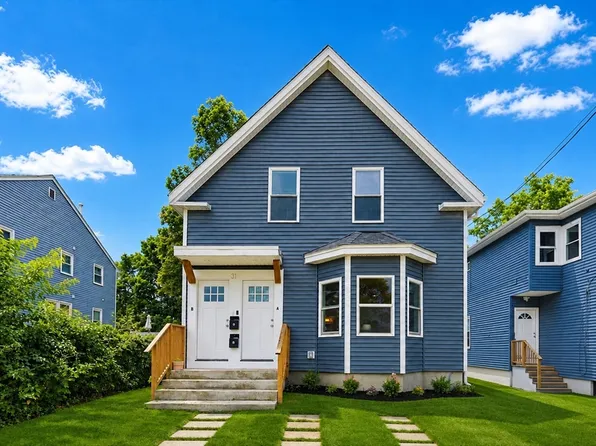 31 Saint Casimir Ave, Brockton, MA 02302