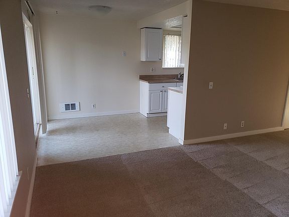 5th image of 20230 60th Ave W APT 10