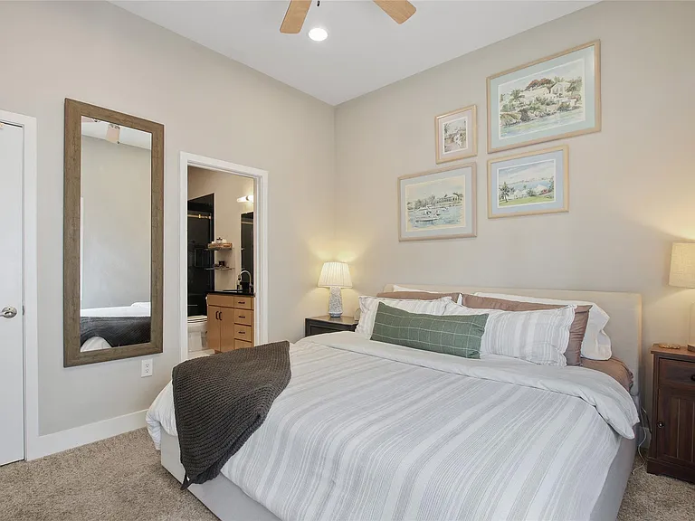 1702 S Lamar Blvd #3 — Photo 16