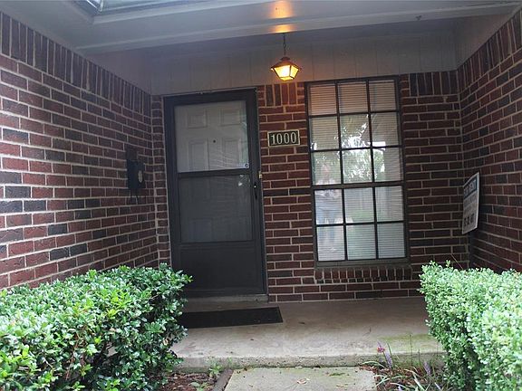 2nd image of 1000 Carver St