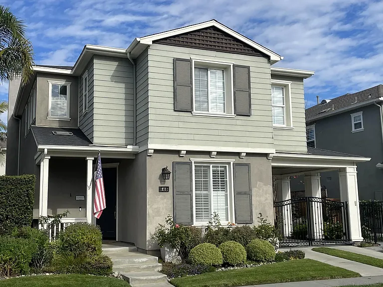 646 Sandside Ct — Photo 2
