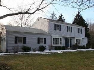 10 Dean Rd, Mendham, NJ 07945