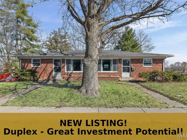 922 S 74th St, Belleville, IL 62223