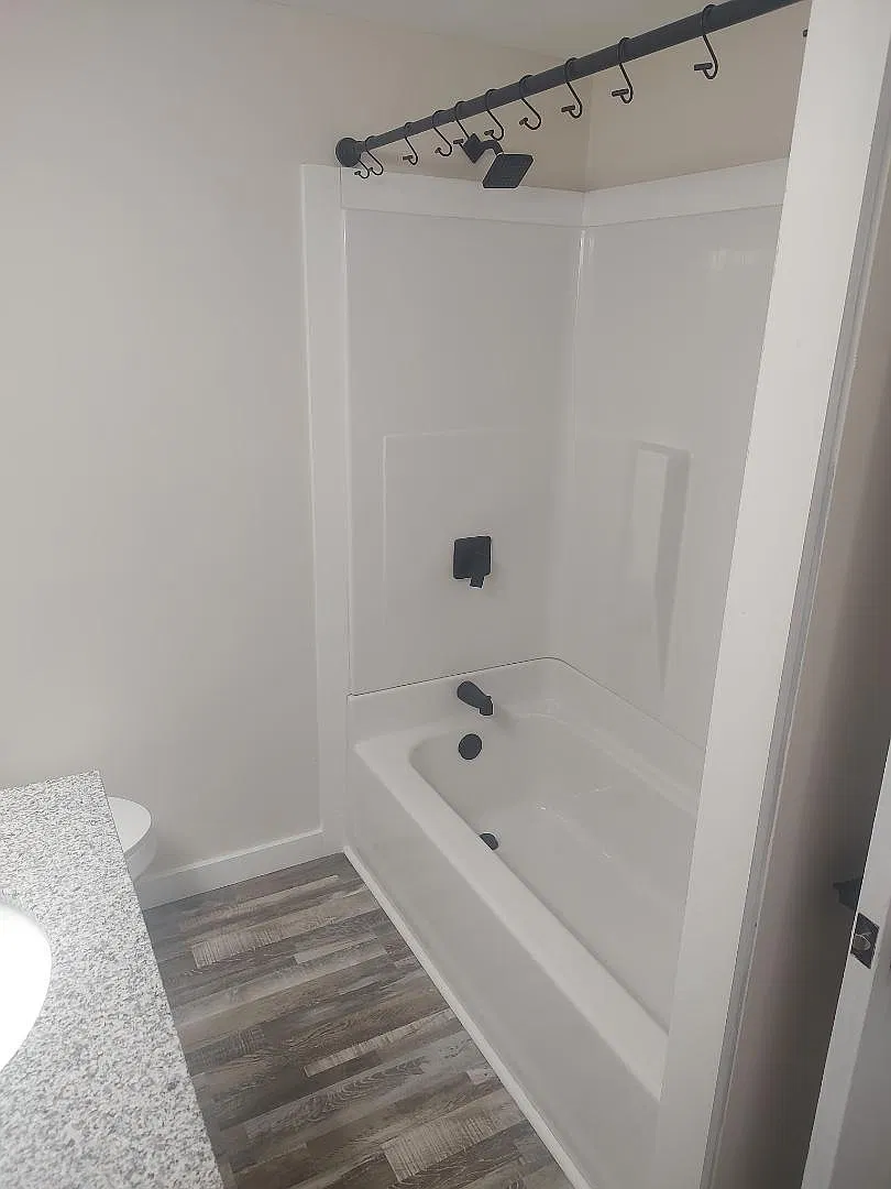 1 bed, 1000 sqft, $1,250 — Photo 4