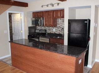 1510 Kenneth Cir, Elgin, IL 60120