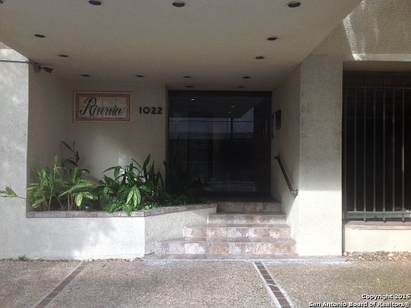 2nd image of 1022 Navarro St #A-2