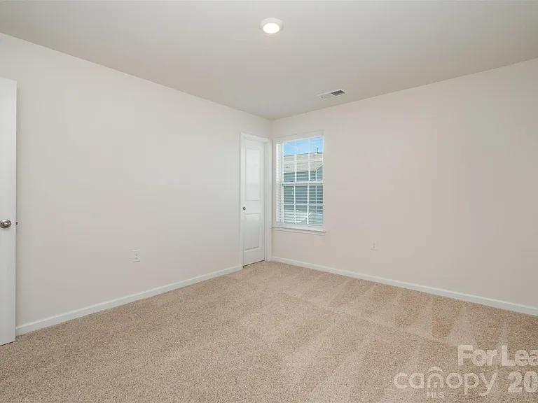 2407 Sugar Ct SW — Photo 20