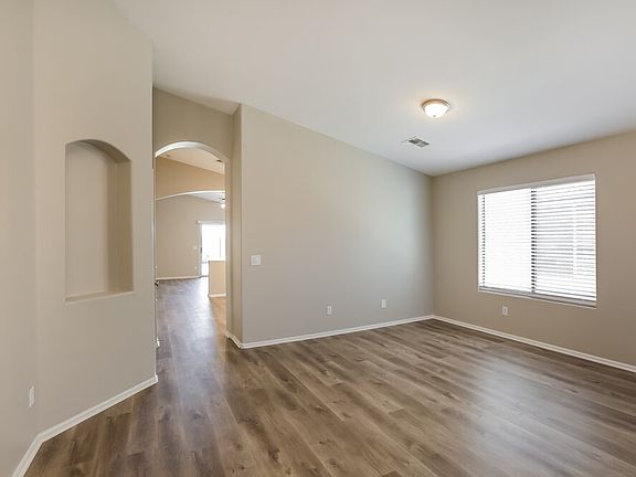 3rd image of 38023 N Jonathan St