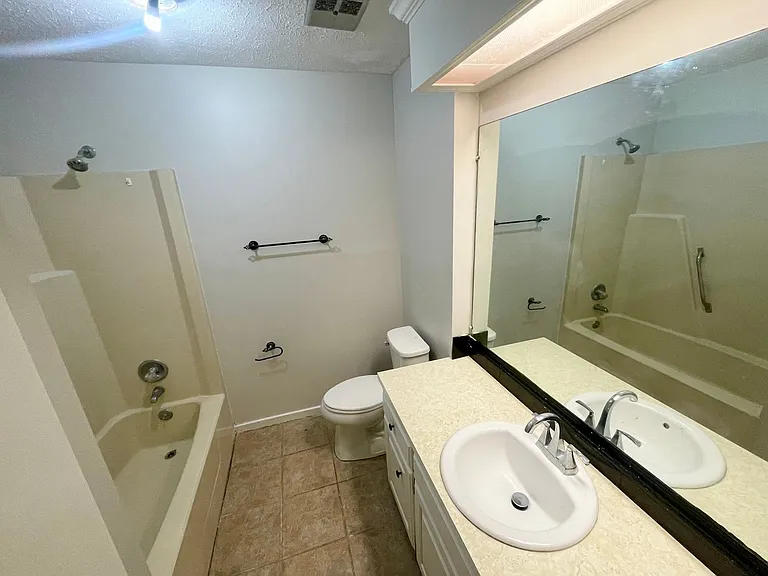 176 Bellegrove Cir — Photo 11