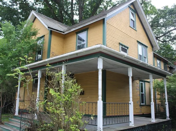 186 Conway St, Greenfield, MA 01301