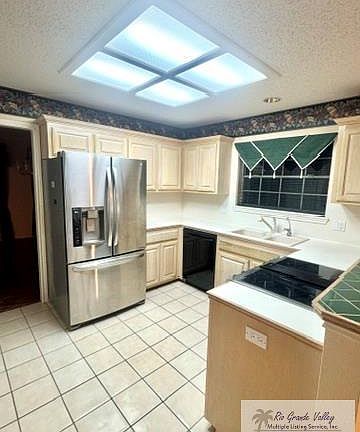 5th image of 4802 Lakeway Dr