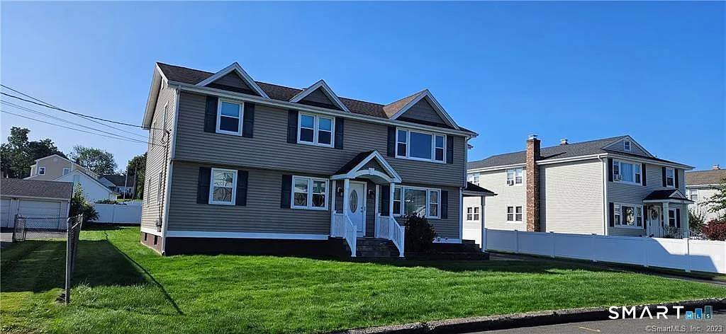 3 bed, 1.0 bath, 2226 sqft, $1,800 — Photo 2