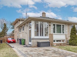 270 Roywood Dr, Toronto, ON M3A 2E6