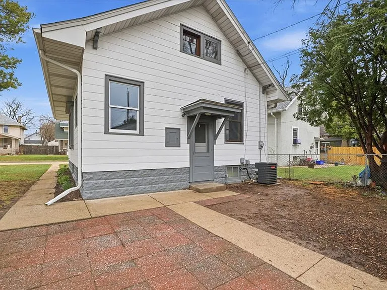 316 Harrison Ave — Photo 6