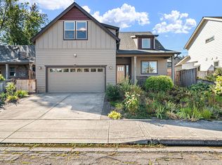 1172 W 27th Pl, Eugene, OR 97405